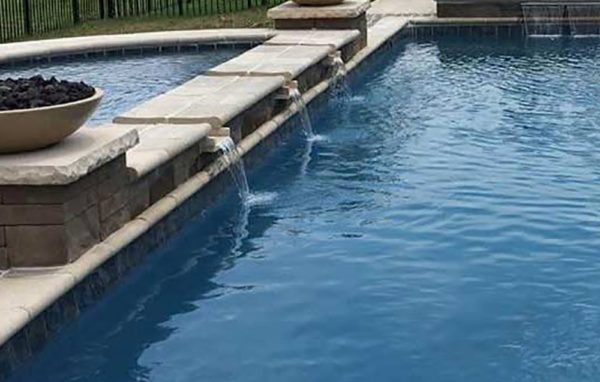 liner pools with tanning ledge